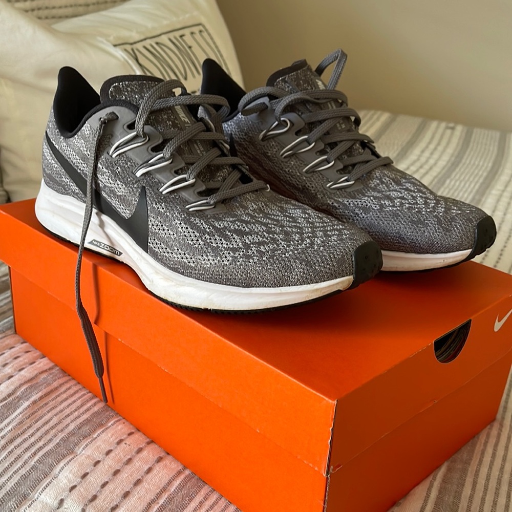 Nike Air Zoom Pegasus 36 ll Gunsmoke/Oil Grey/White